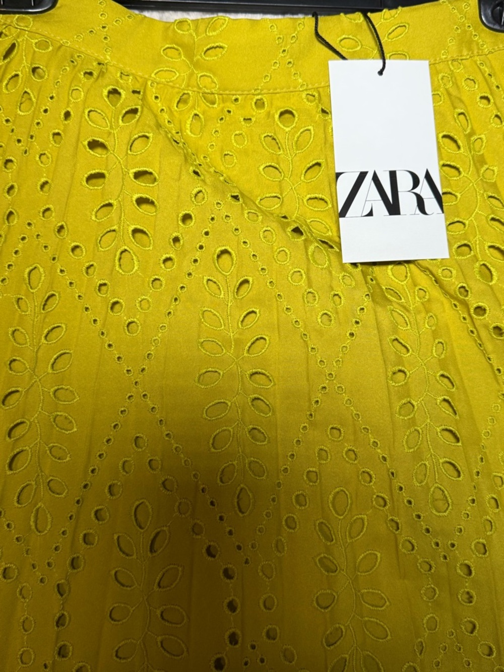 ZARA Lime Yellow Eyelet Pleated Midi Skirt - Picture 5 of 6